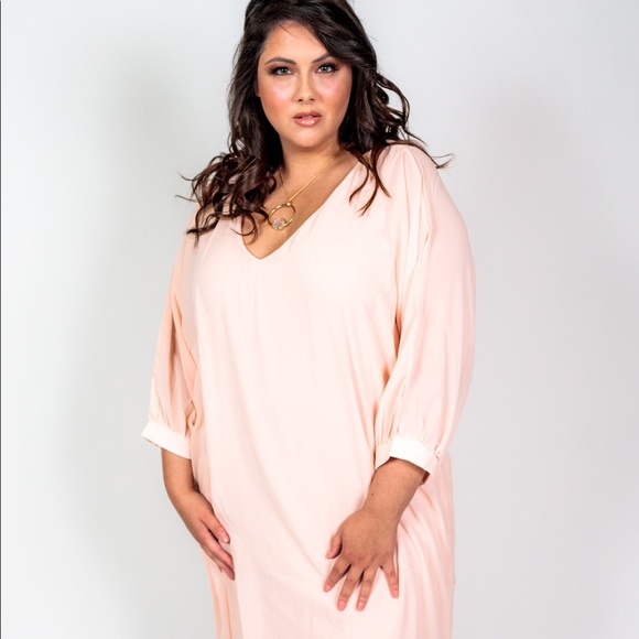 Plus Size ‘Chelsea’ Midi Dress - Picture 4 of 5